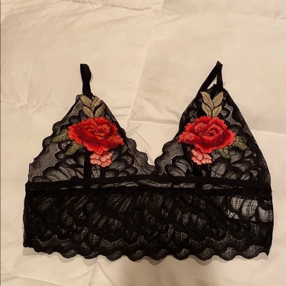 Black Lace Bralette w Red Rose Detail
